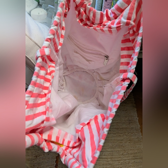 Roller Rabbit • Monkey Bondi Bag - Picture 6 of 6